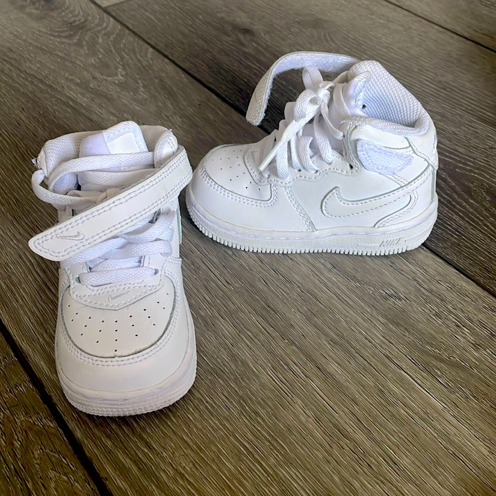 Nike Air Force - 6c